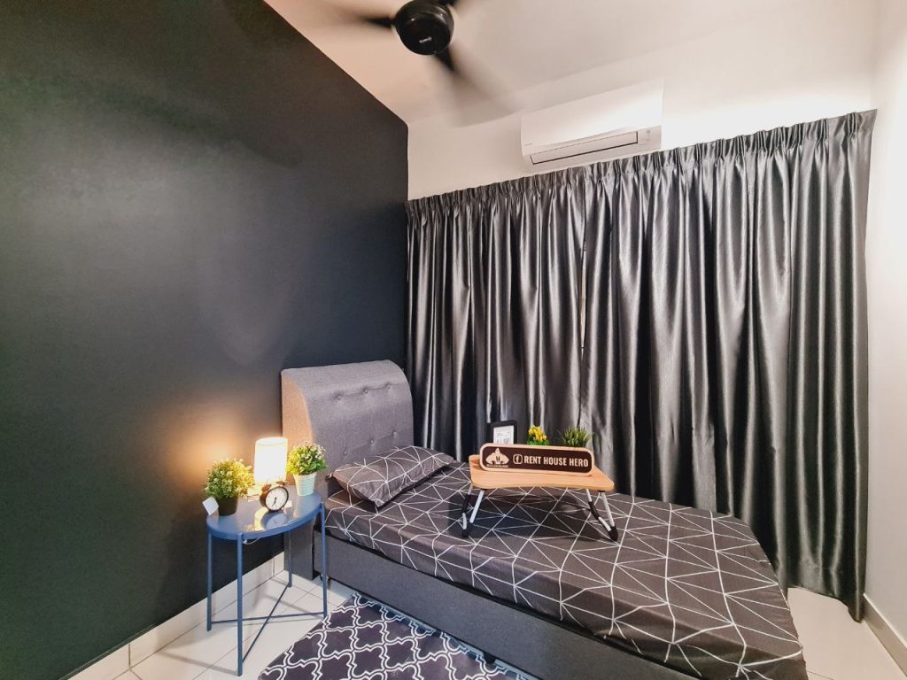 COLIVING SINGLE ROOM FOR RENT CHERAS MALURI by Rent Room Hero